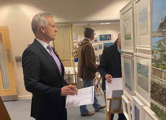 Art enthusiasts flock to Wendover